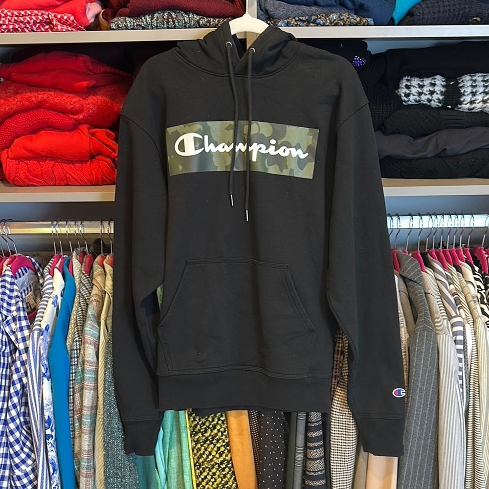 Champion black/green camouflage long sleeve hooded kangaroo pocket sweatshirt S